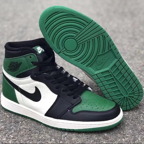 Air Jordan Retro 1 High OG | Pine Green | 11 - Picture 4 of 5